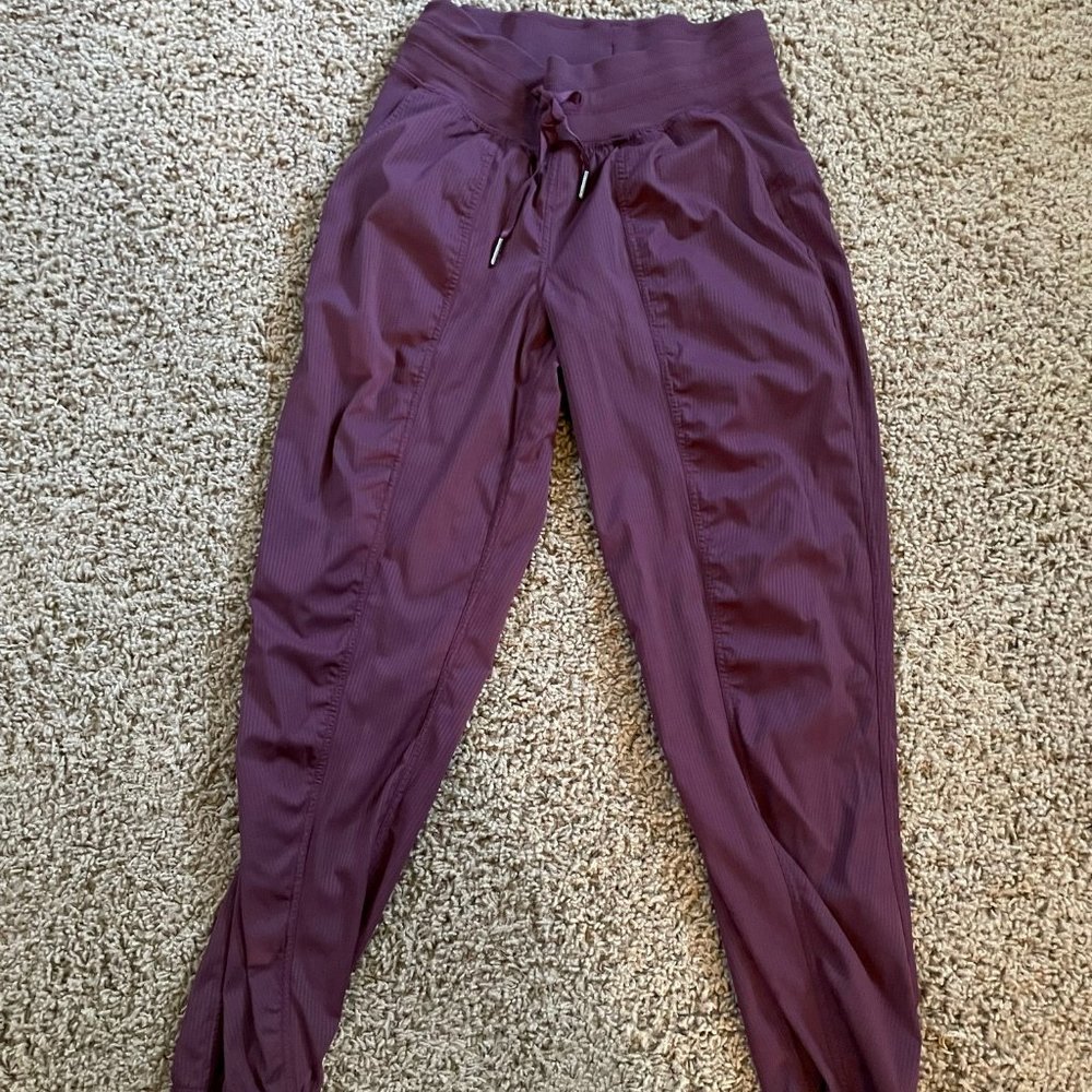 Lululemon Joggers Sz 2